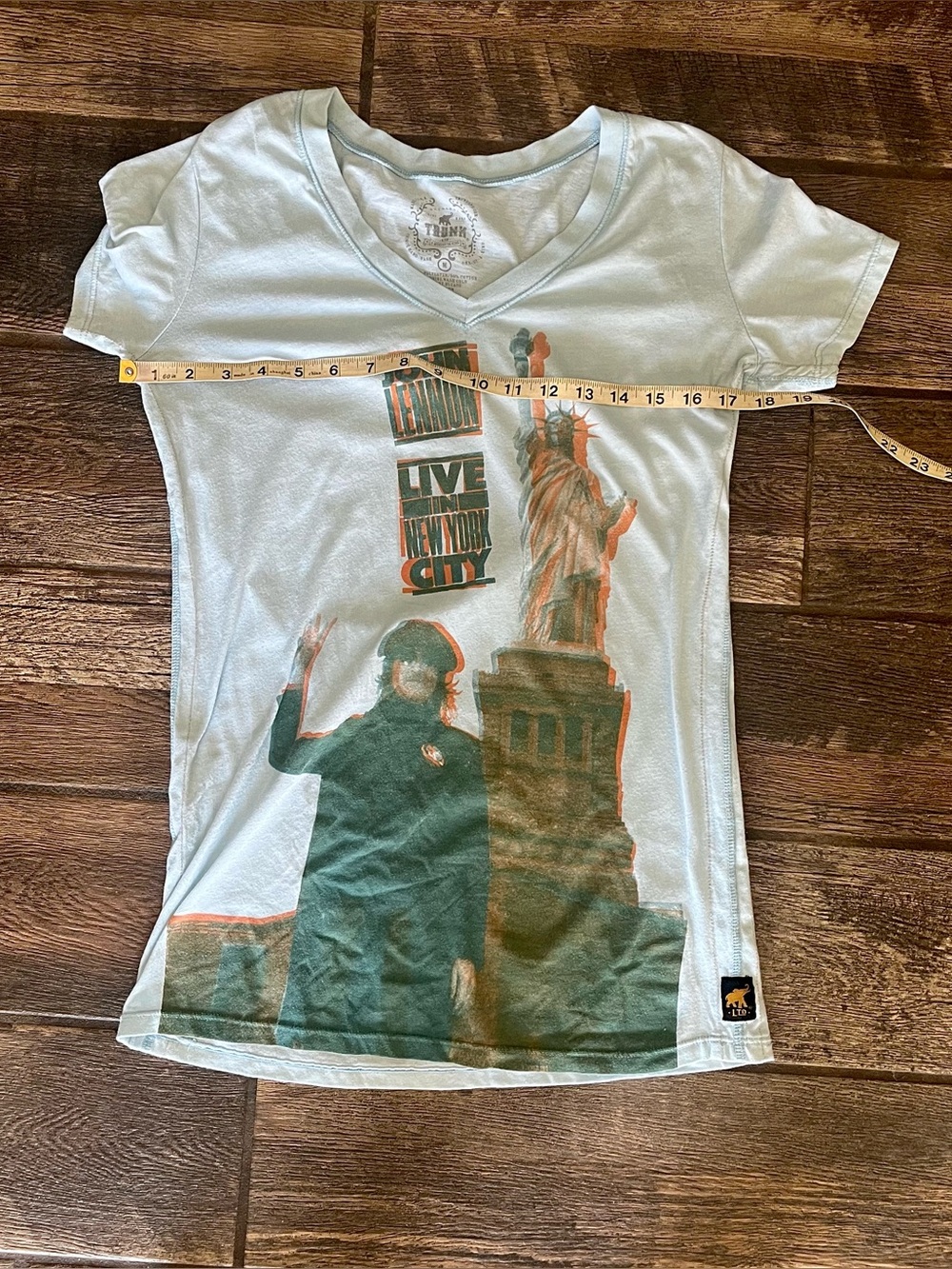 Trunk LTD John Lennon “V” neck t-shirt Live New York City Statue of Liberty M - Picture 5 of 7